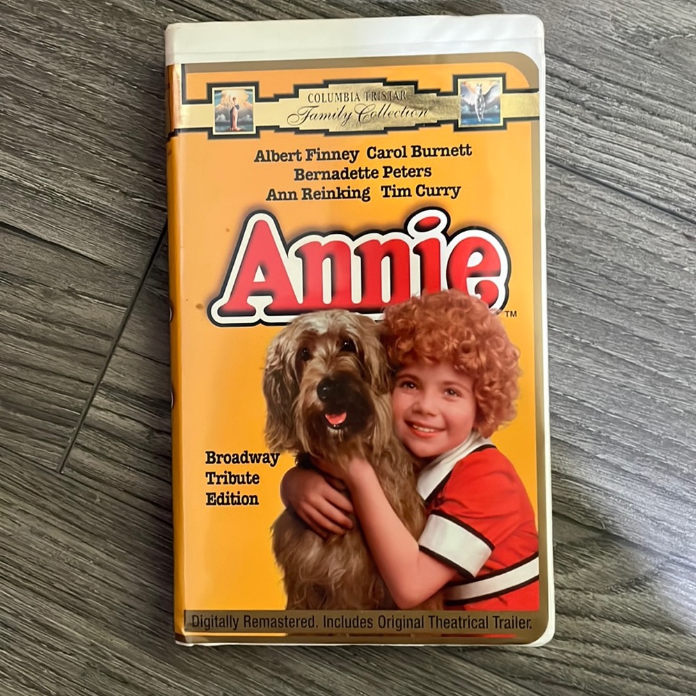 Annie VHS